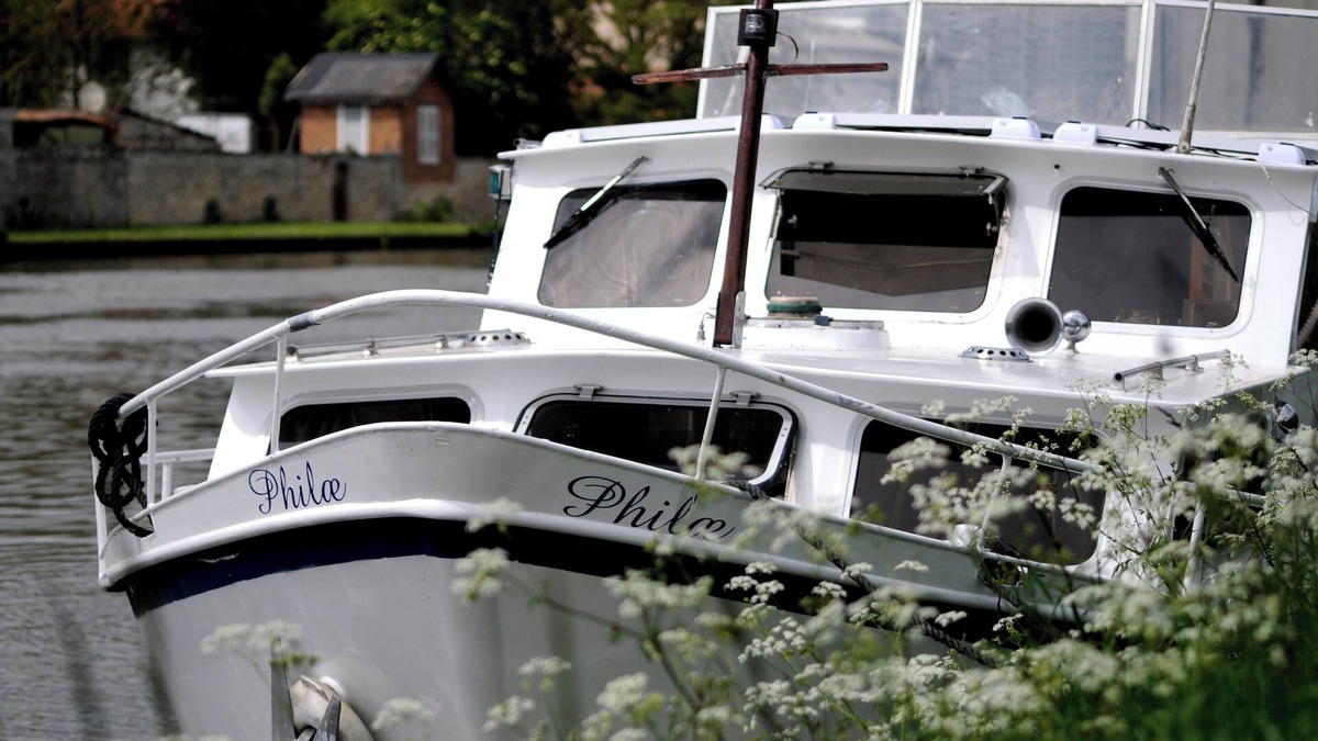 Nemours Boat Rental | Bateau Tout Confort Datant DE 1980 - Proche Fontainebleau