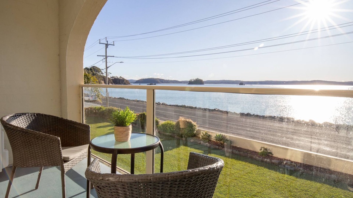 Batehaven Apartment | Batemans Bay Studio Escape with Lush Vista