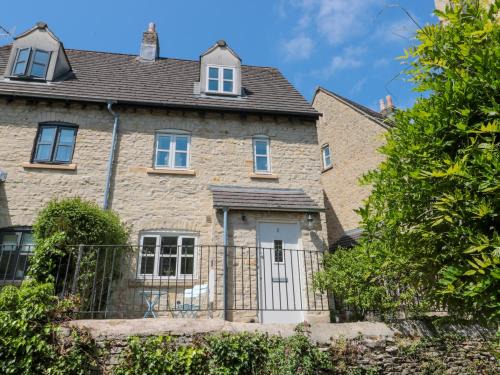 Nailsworth House | Batemans