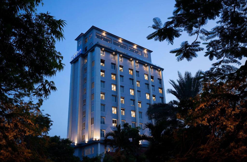 Wonokromo Hotel | BATIQA Hotel Darmo - Surabaya