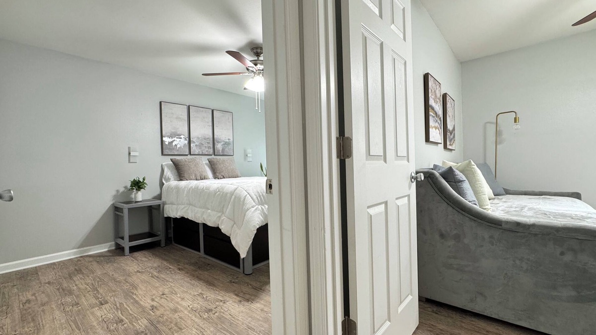 Inniswold Apartment | Baton Rouge Bliss! Trendy 2BR Apartment Near Everything