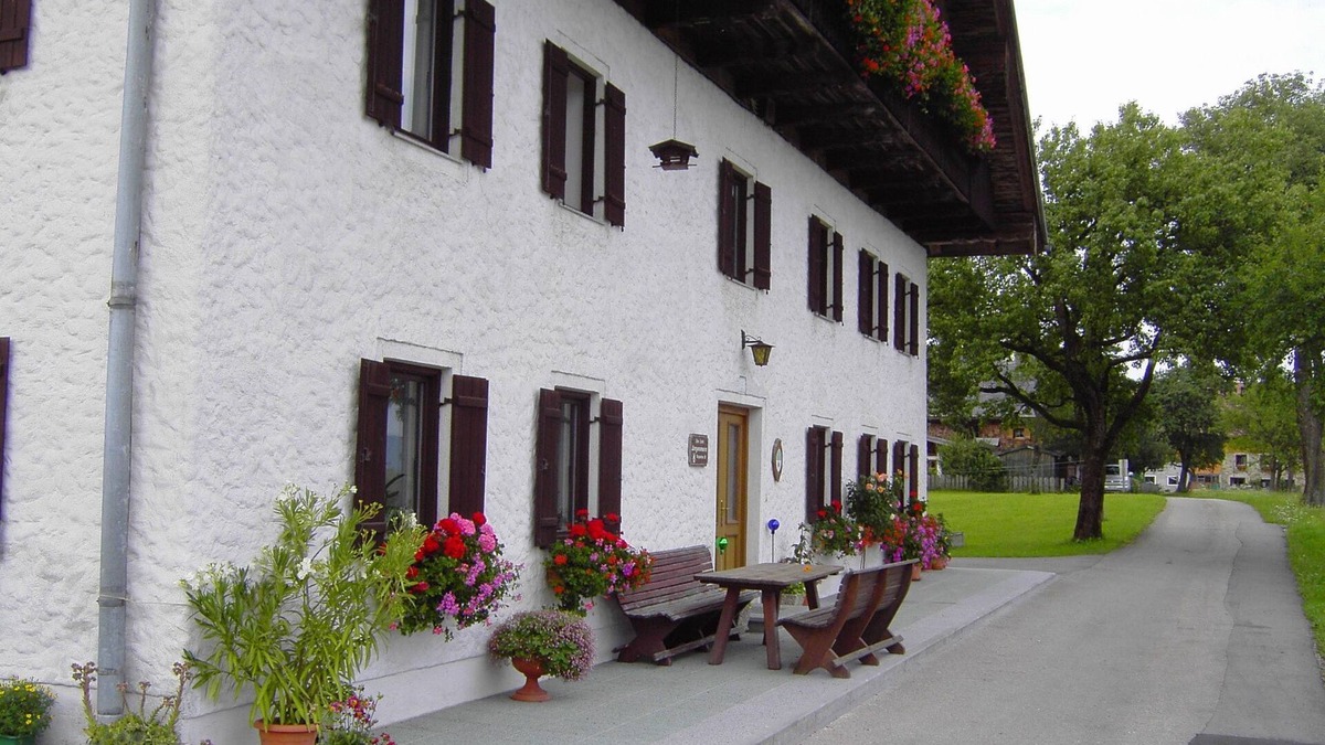 Nussdorf am Attersee Apartment | Bauernhof Zesch - Holiday apartment no. 2 - View of the lake and mountains