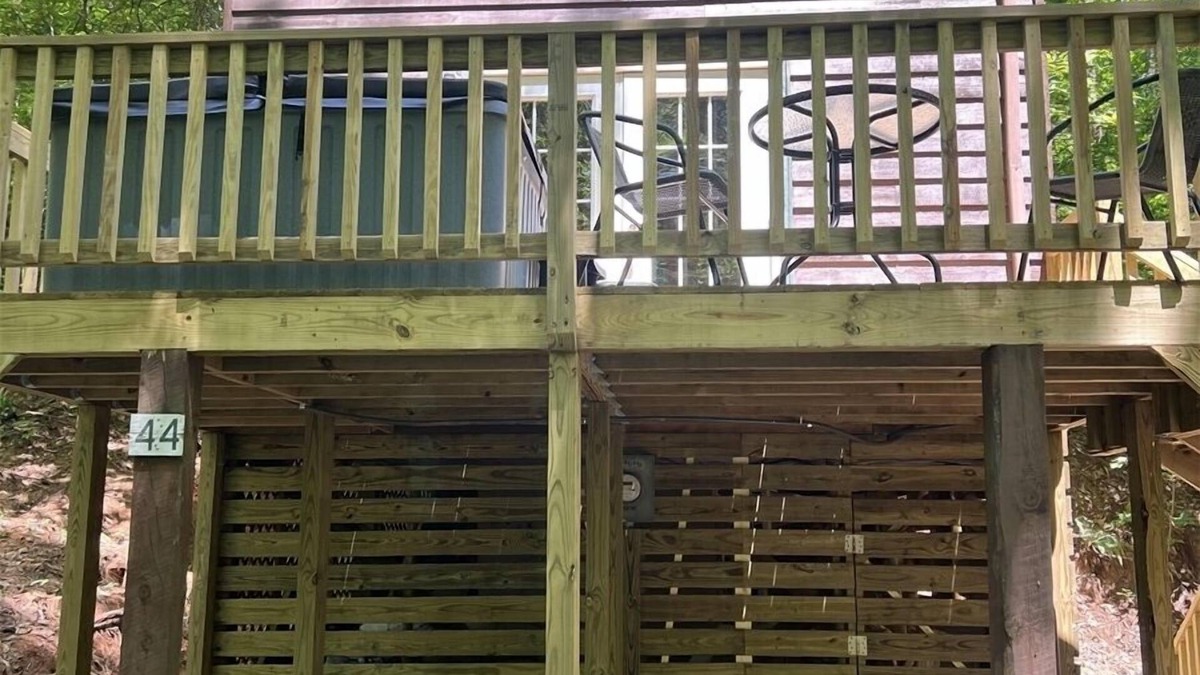 Sautee Nacoochee Cabin | Bavarian Hideaway 44