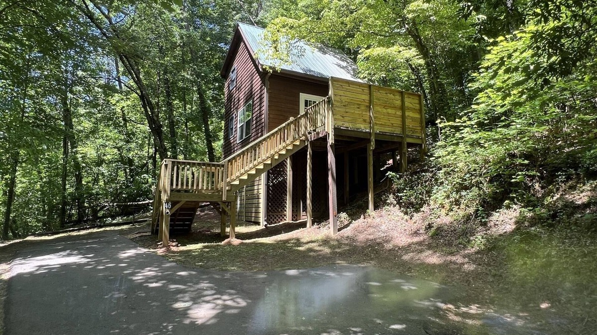 Sautee Nacoochee Cabin | Bavarian Hideaway 46
