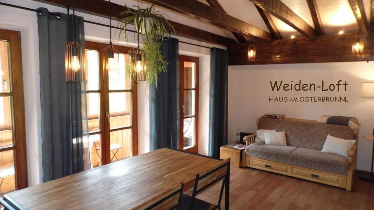 Ruhmannsfelden Apartment | Bavarian-modern style apartment (60sqm) with balcony