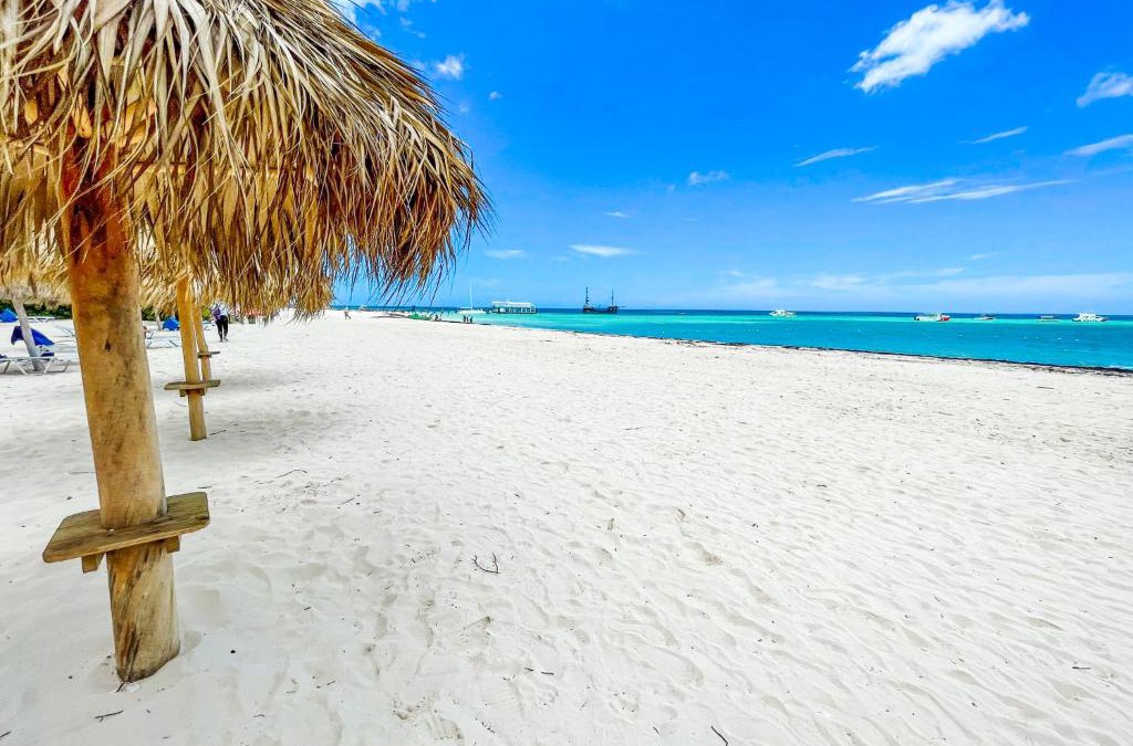 Bavaro Hotel | BAVARO BEACH HOMES with WIFI KITCHEN PARKING BBQ Beach Club & SPA
