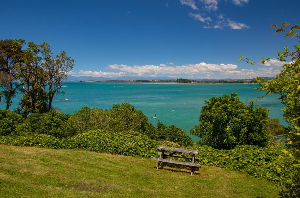 Kaiteriteri House | Bay Breeze - Stephens Bay, Kaiteriteri Home