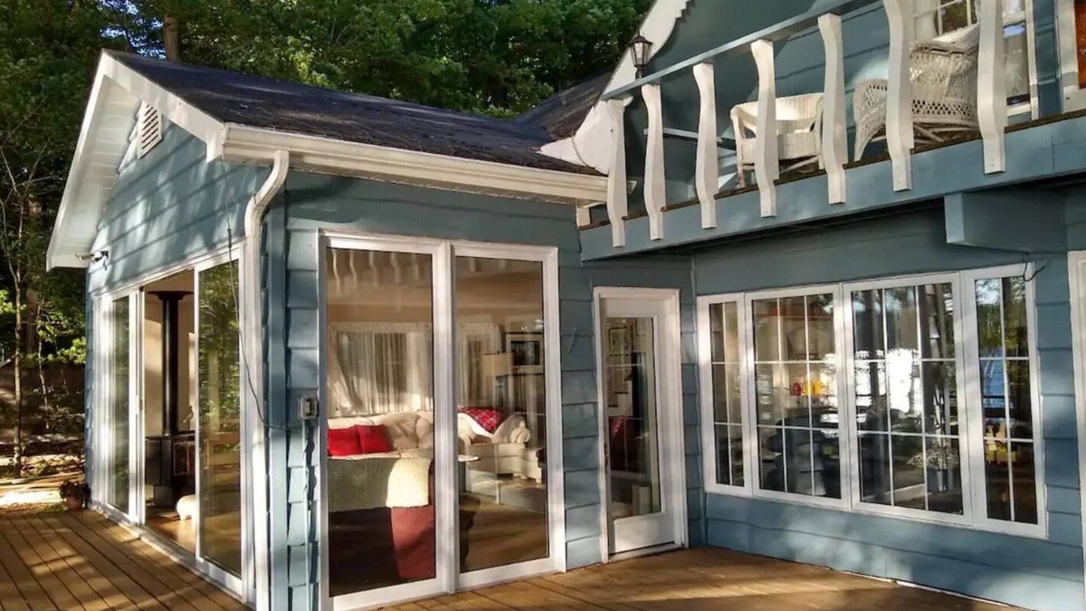 Prince Edward House | BAY DREAM Waterfront Clear, Warm, and Shallow.The best in the County