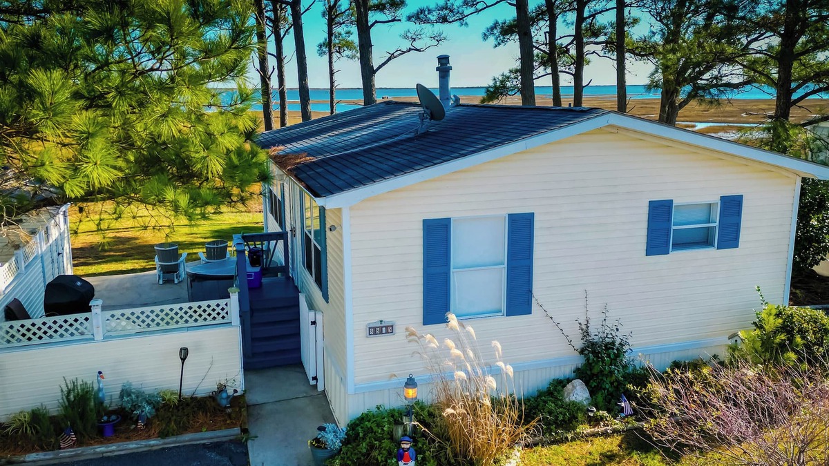 Assateague Pointe House | Bay Front Single Home - Assateague Pointe - In season weekly rental at 1,925