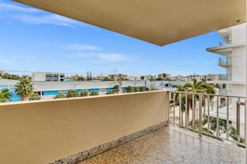 Bay Harbor Islands Apartment | Bay Harbor Sunset Apt 5A
