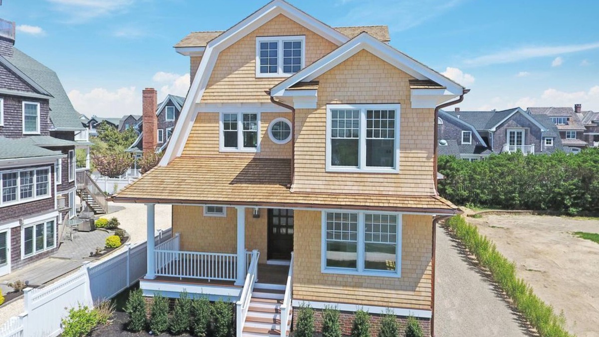 Avon House | Bay Head Beach Block - New and Modern - Steps to beach access- Walk to town