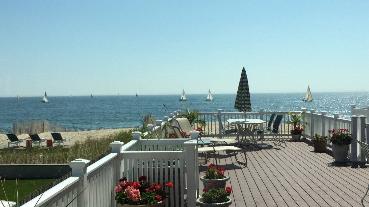Avon Cottage | Bay Head Oceanfront Cottage . Wake Up On The Beach!