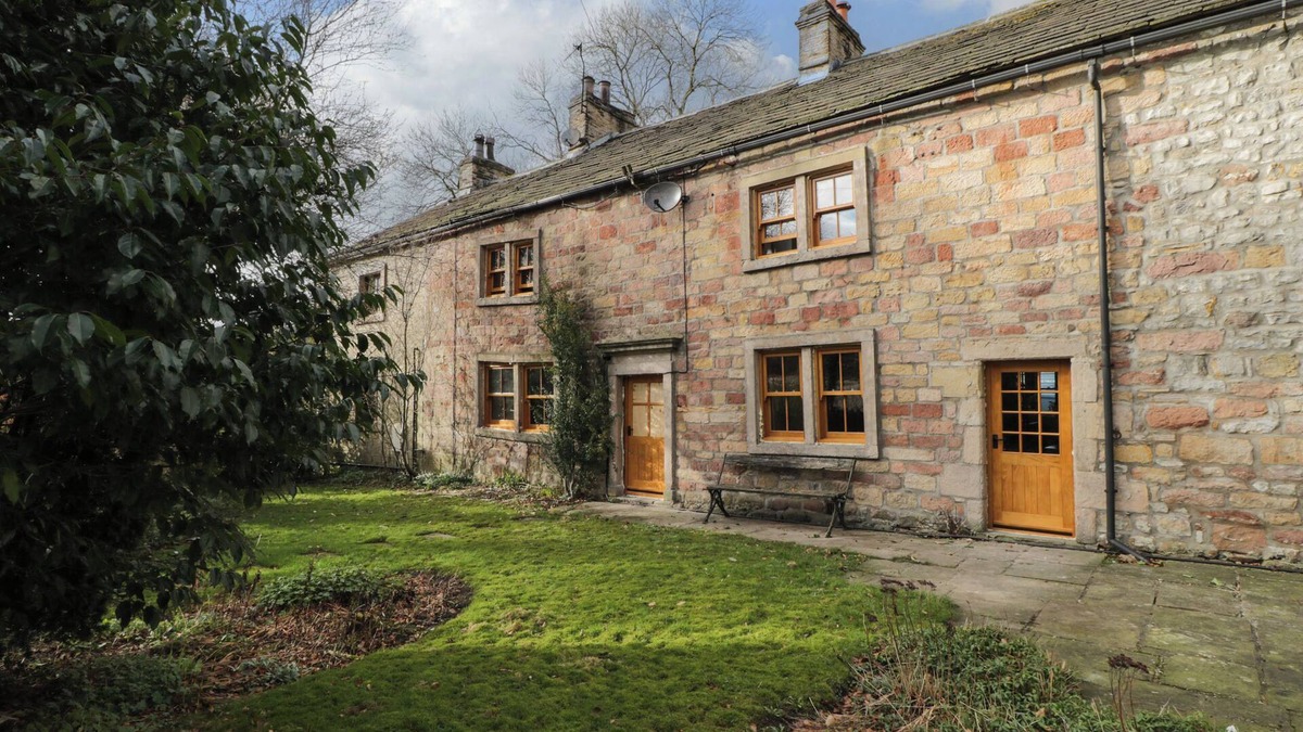 Skipton House | BAY HORSE FARM, family friendly, character holiday cottage in Skipton