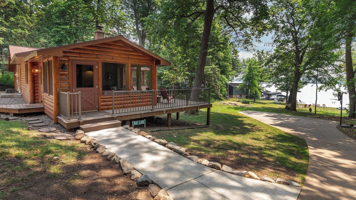 Deerwood House | Bay Lake Cabin by Historic Ruttger's Resort