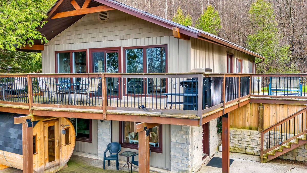 Meaford Ski Chalet | Bay Mount Chalet with Sauna