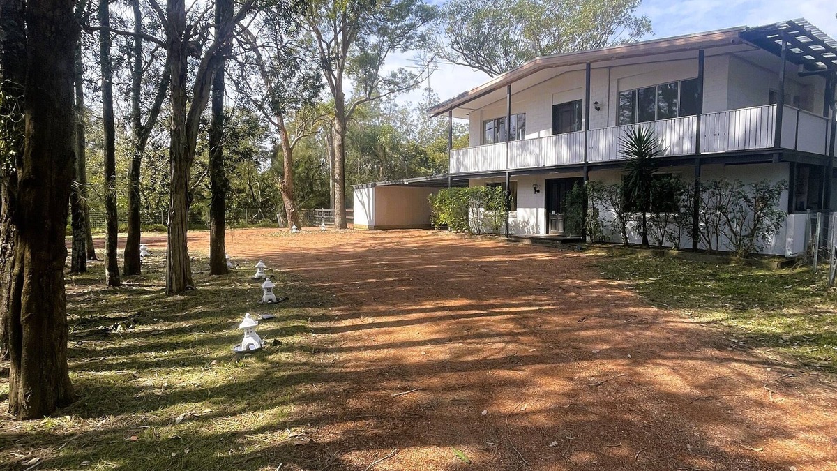 Salt Ash House | Bay Oasis - beautiful acreage property set in a tranquil setting with alpacas