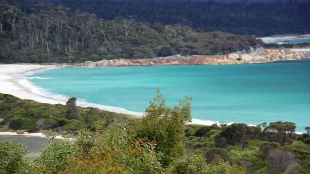 Binalong Bay House | BAY OF FIRES BEACH SHACK Modern House@ Binalong Bay