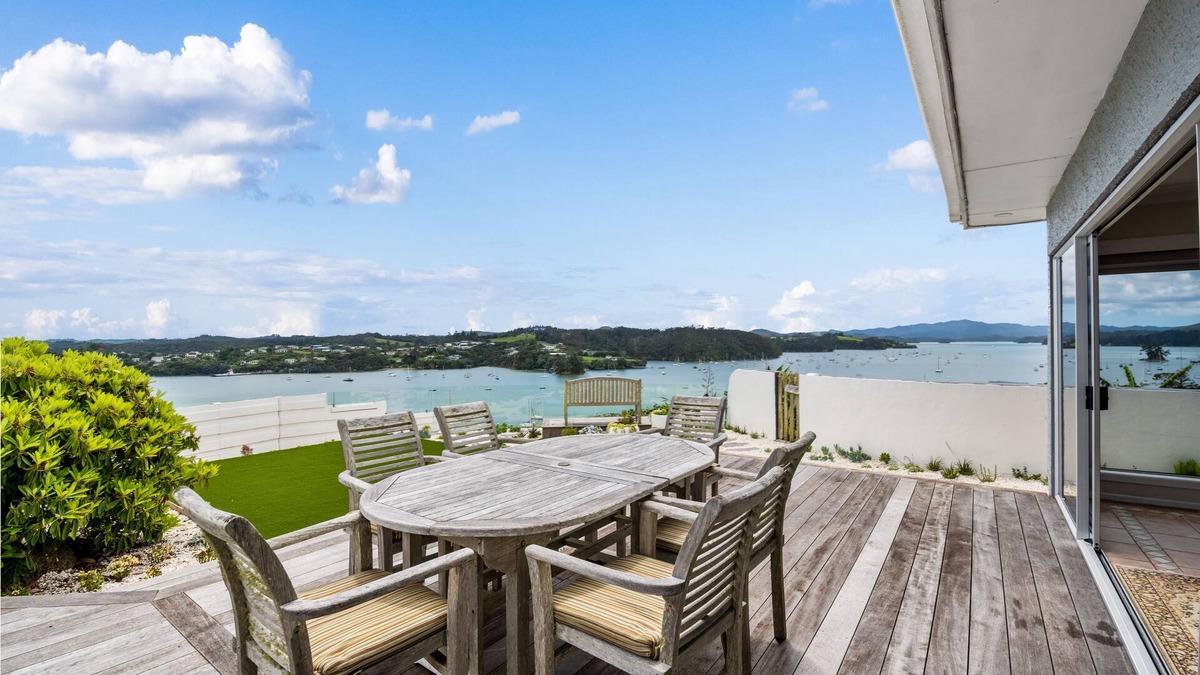 Opua House | Bay of Islands 3 Bedroom Ocean View House