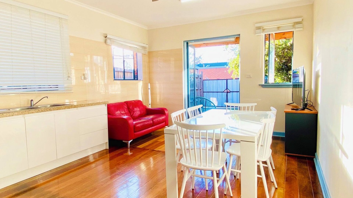 Highett Apartment | Bay Rd | Kids & Pet Friendly | Free Parking