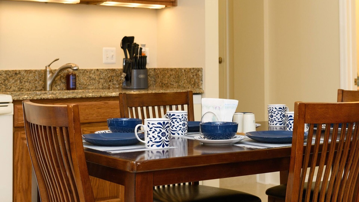 Annapolis House | Bay Ridge unit by Downtown Annapolis and Quiet Waters Park