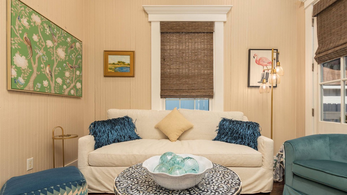 Bay St Louis Cottage | Bay St. Louis Cottage located less than a mile from Downtown!