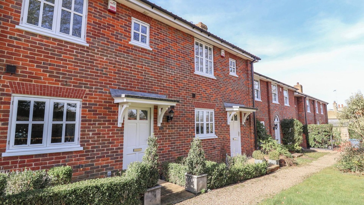 Saxmundham Cottage | BAY TREE COTTAGE, character holiday cottage in Peasenhall