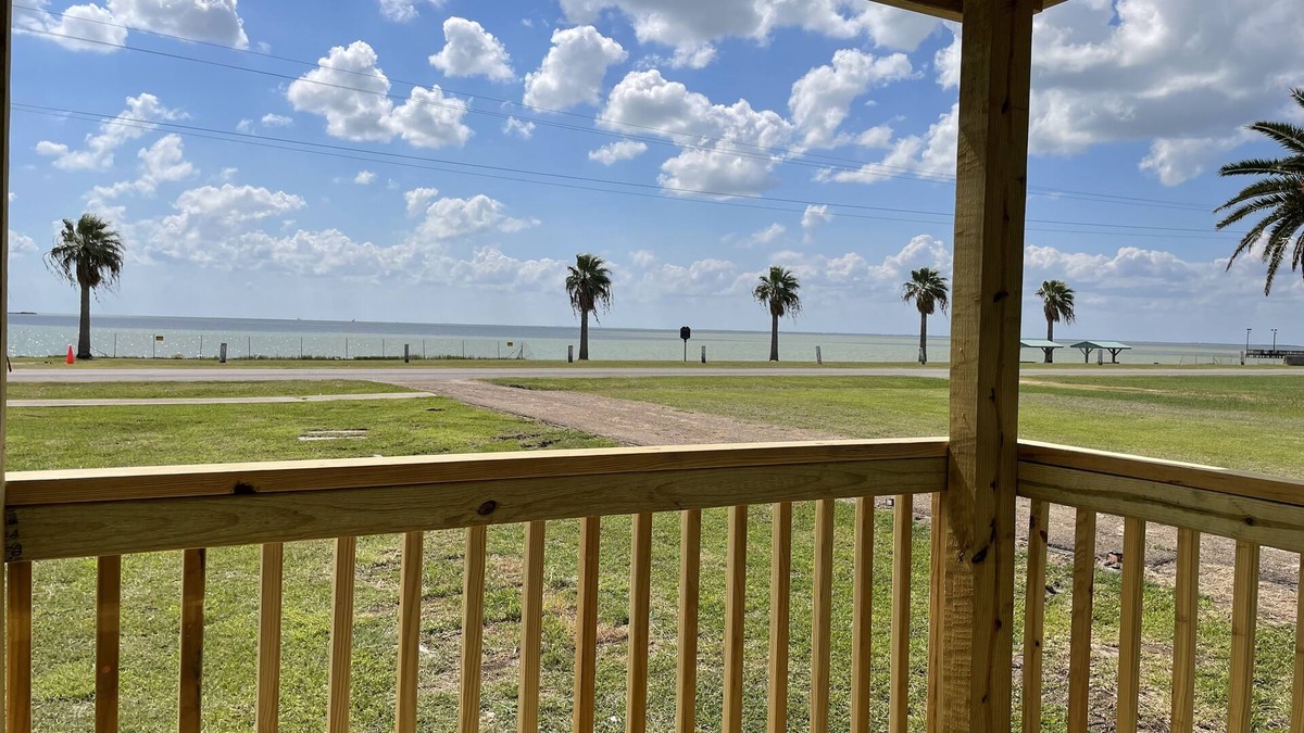 Long Mott Cottage | Bay View Bungalow