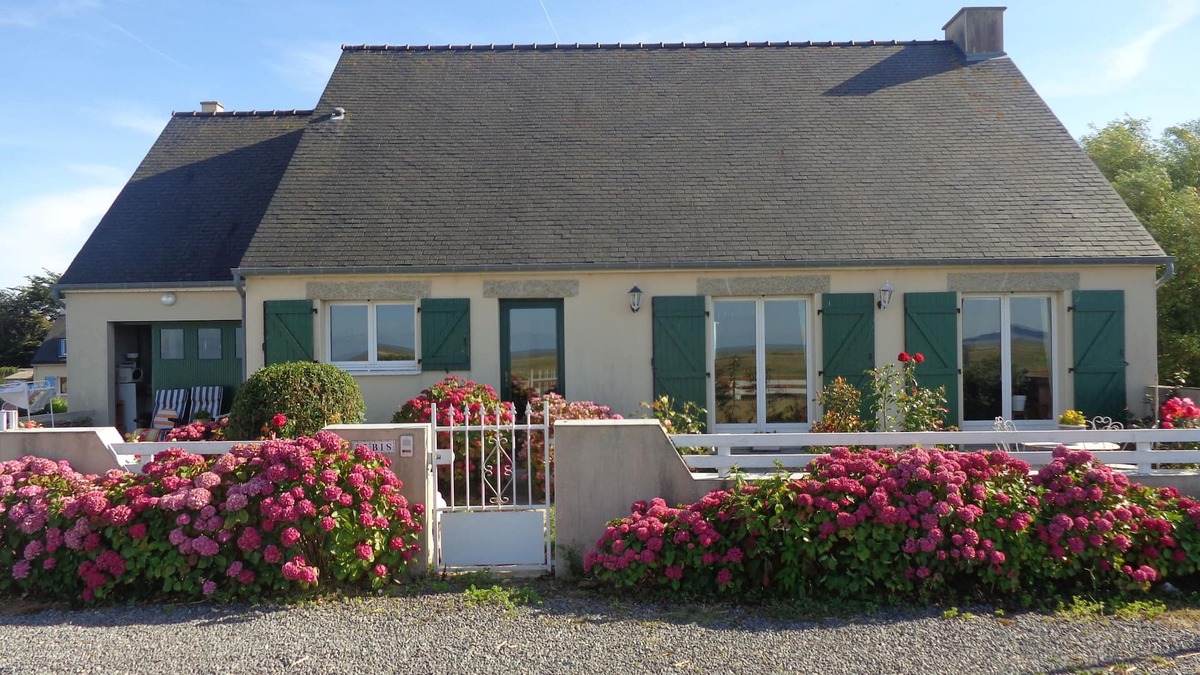 Hirel Apartment | Bay View connects St Malo to Mont St Michel approximity of Cancale