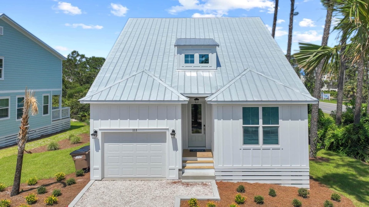 Cape San Blas House | Bay View, Pet Friendly, Steps to the Beach, Pool, PickleBall Courts, & Kids Nook