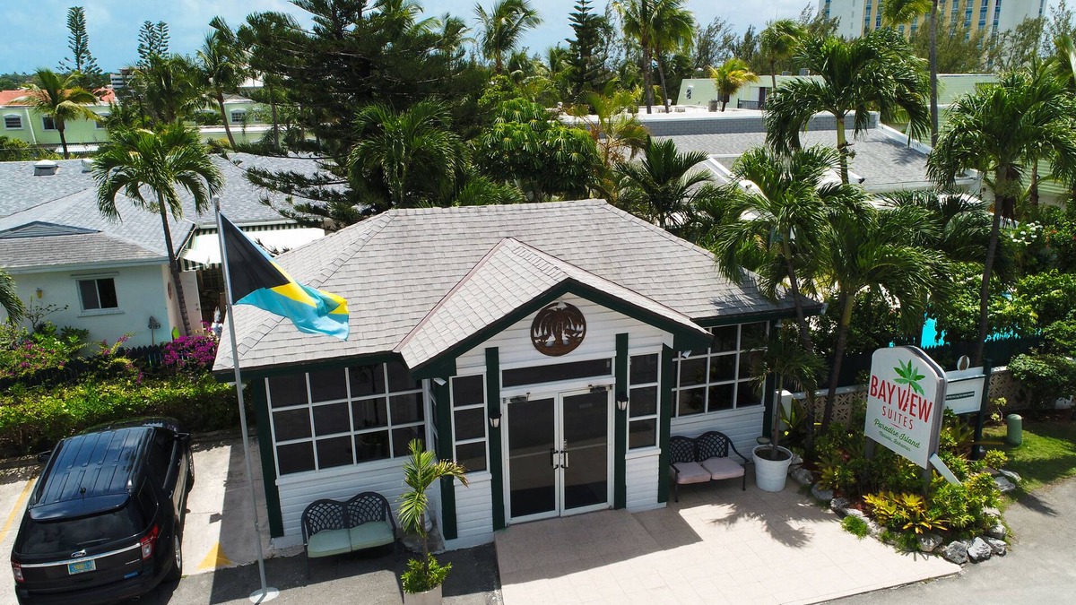 Paradise Island Apartment | Bay View Suites Paradise Island