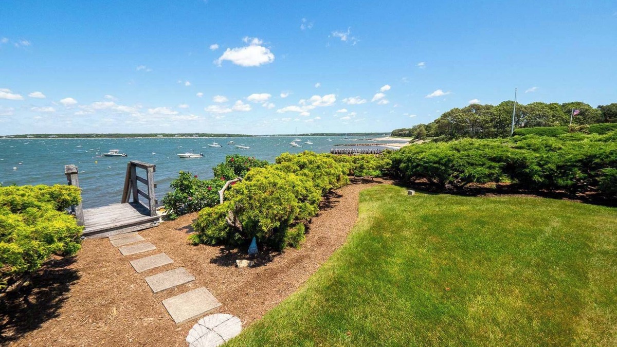 Silver Beach House | Bay Views & Breezes In North Falmouth