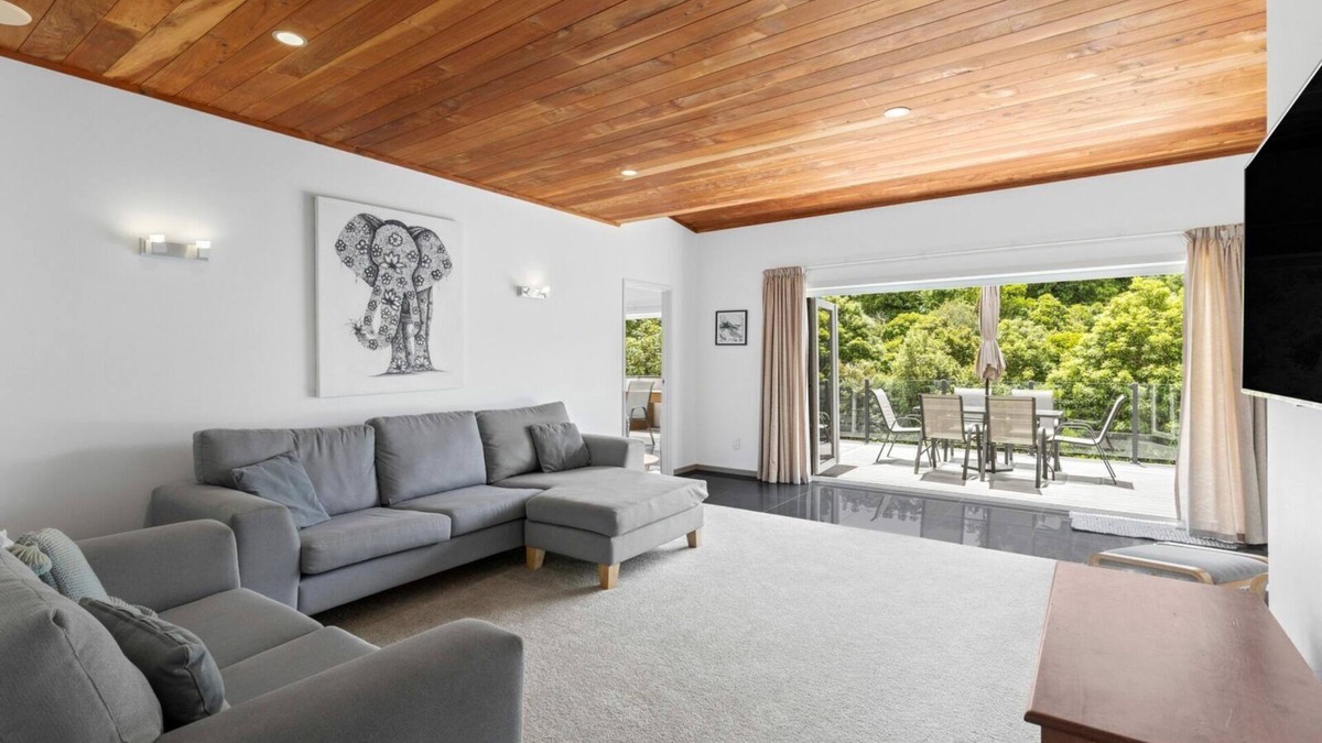 Pohara House | Bay Vista Retreat