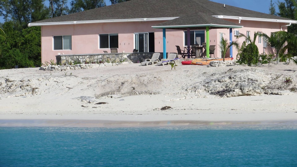 Bennett's Harbour House | Baybreeze~ON THE BEACH in Bennett's Harbour