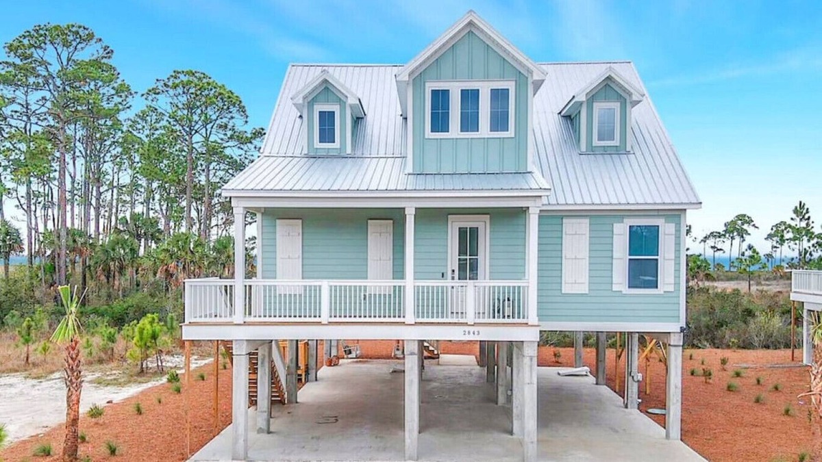 Port St. Joe House | Baydreamer - Stunning home w/ bay views, pool table, sleeps 10!