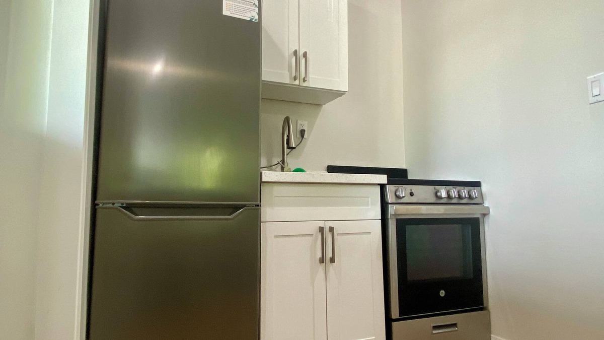 Bluewater Apartment | Bayfield Retreat 15min From Grand Bend Pool Hot Tub Full Kitchens 8