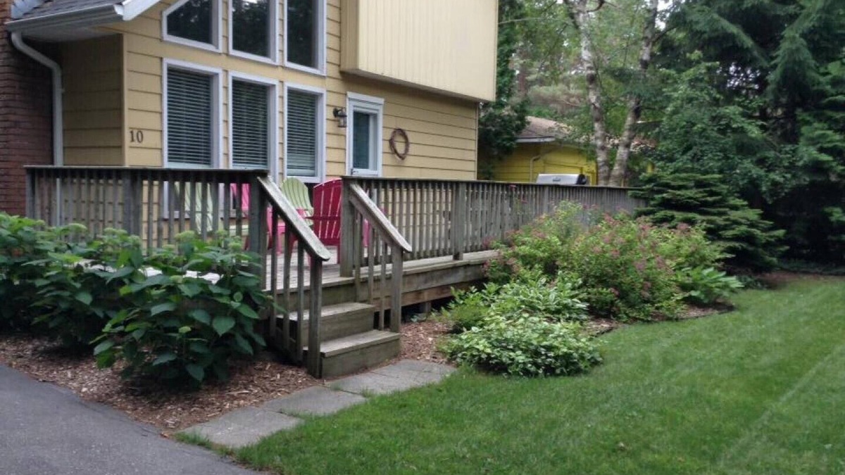 Bayfield Cottage | Bayfield Village - Vader Cottage - Ontario