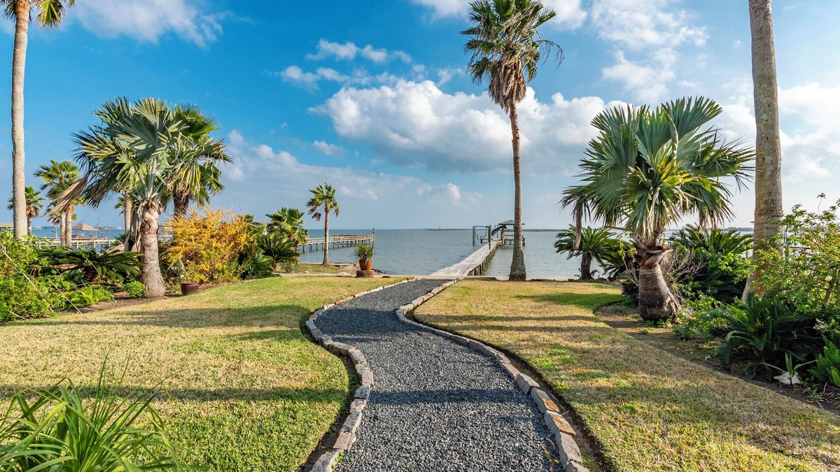 Dickinson House | Bayfront Breeze - Waterfront w/Private Lighted Fishing Dock - Available 24/7