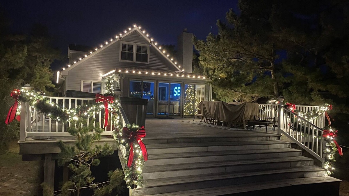 Milford House | Bayfront Cottage with Spectacular Views