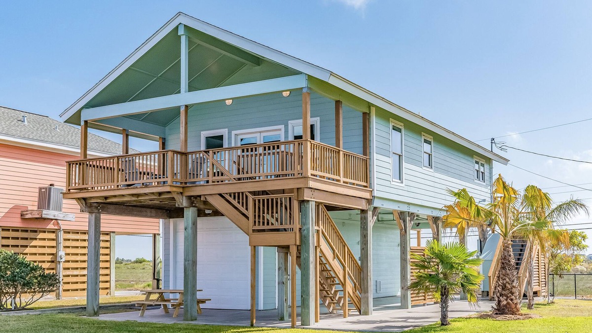 Crash Boat Basin House | Bayfront home w/private balcony water views/free WiFi/private dock/central A/C
