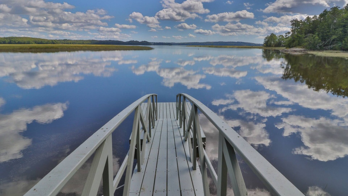 Bowdoinham House | Bayfront home with gorgeous water views, dock, outdoor patio, fireplace
