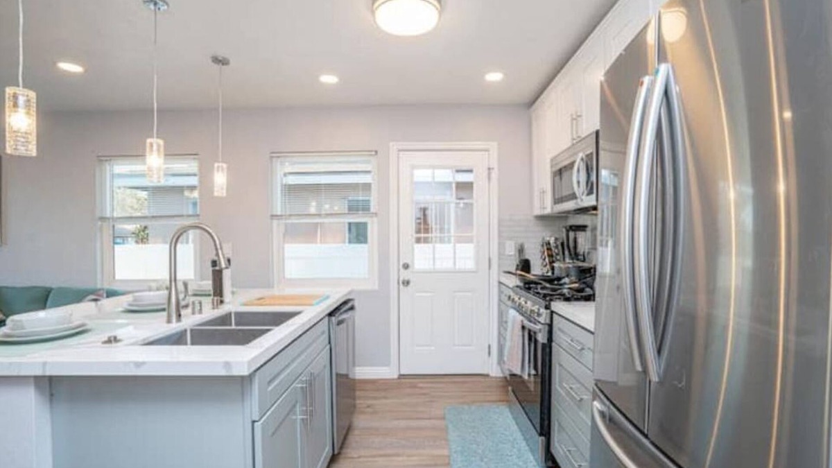 Lincoln Acres House | Bayfront Newly Remodeled Home #An