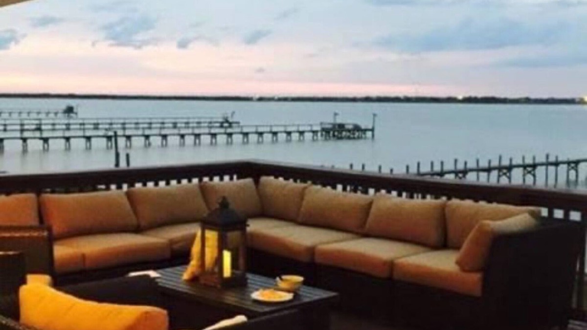Taft House | Bayfront Oasis house! on Copano Bay in Rockport, Tx