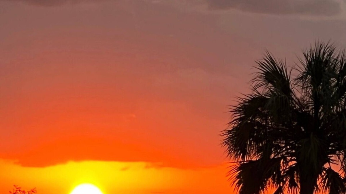 Eastpoint House | Bayfront, Water View, 5 min to Beach, Fenced-in Yard, Fire Pit, Pet Friendly