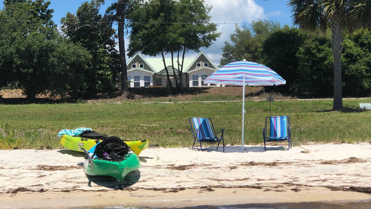 Eastpoint House | BAYFT HOME, HEATED POOL NEAR SGI, C’BELLE & APALACH BOOKING FALL ‘25