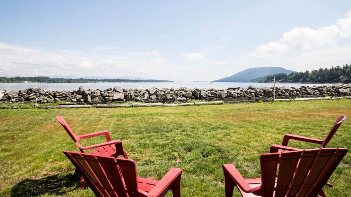 Lummi Island House | Baylight Beach House + Mother In-Law Appt for additional rate