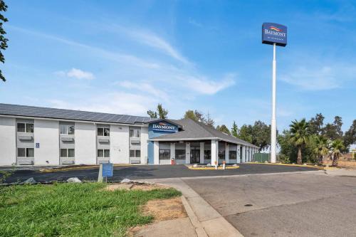 Cascade Hotel | Baymont by Wyndham Anderson