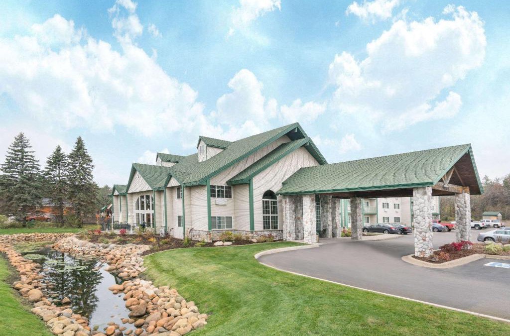 Baxter Hotel | Baymont by Wyndham Baxter/Brainerd Area