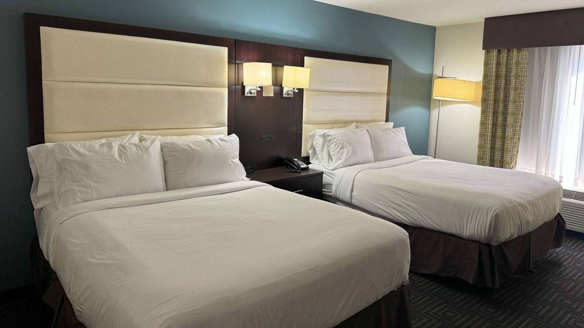 Bessemer Hotel | Baymont by Wyndham Bessemer