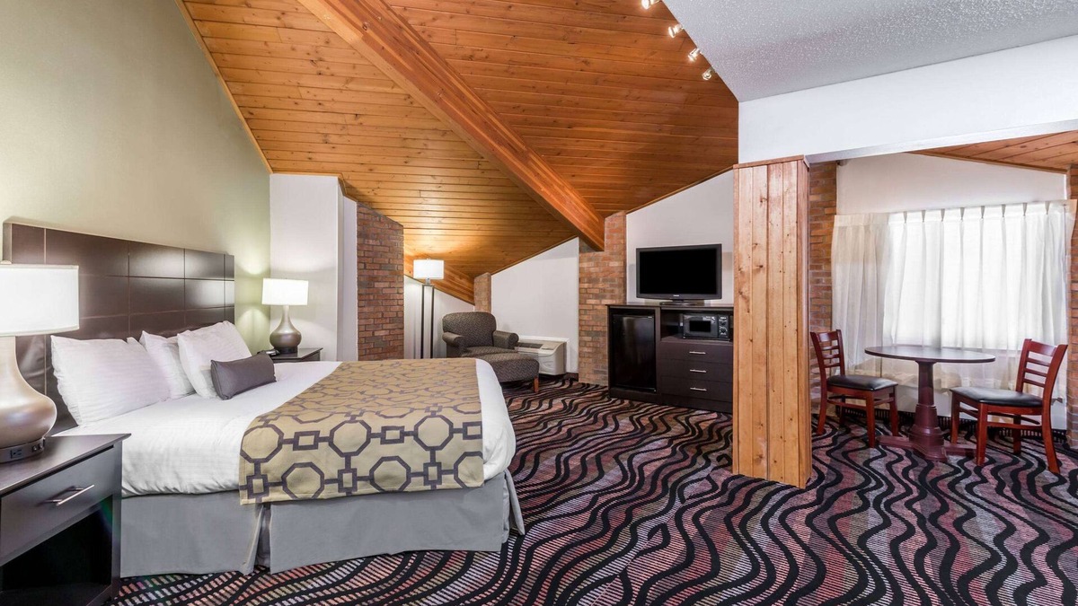 Cambridge Hotel | Baymont by Wyndham Cambridge