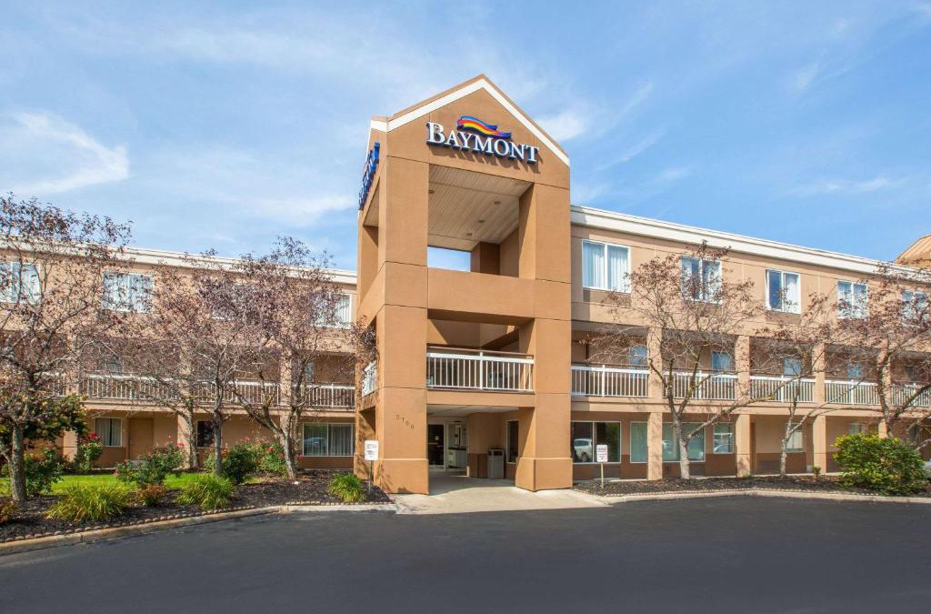 Canton Hotel | Baymont by Wyndham Canton